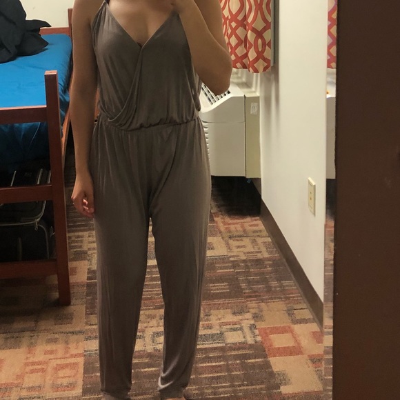 Sexy jumpsuit from forever 21 - Picture 2 of 4